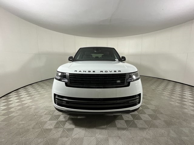 2025 Land Rover Range Rover SE photo 4
