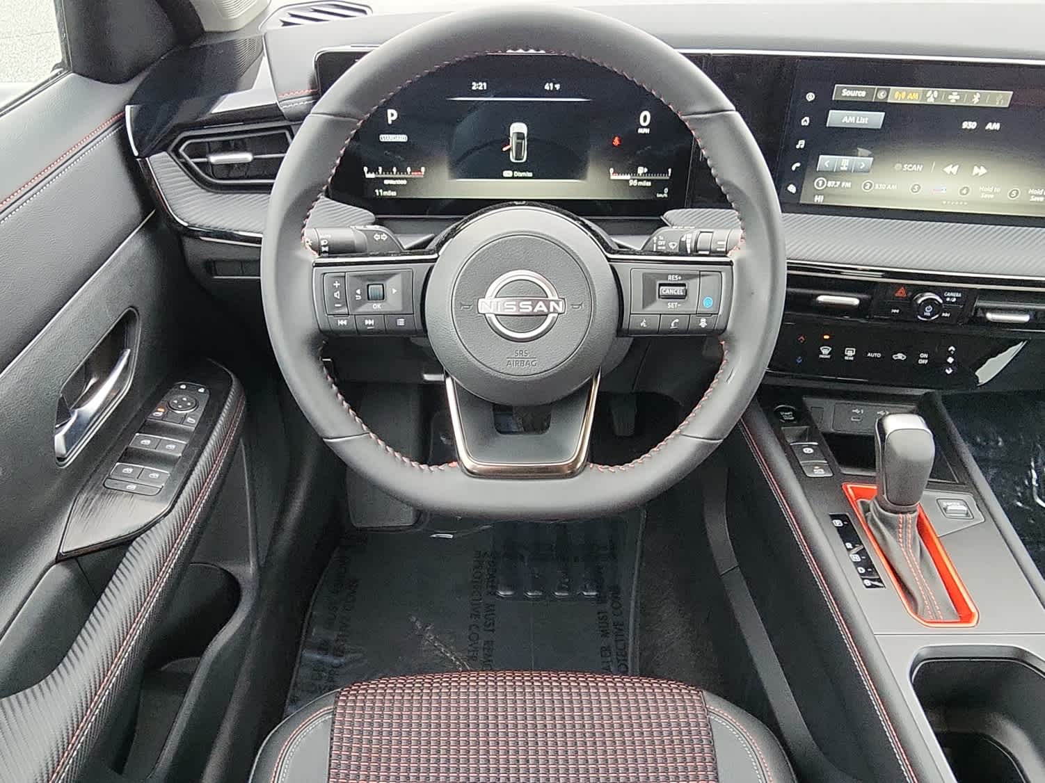 2025 Nissan Kicks SR photo 7