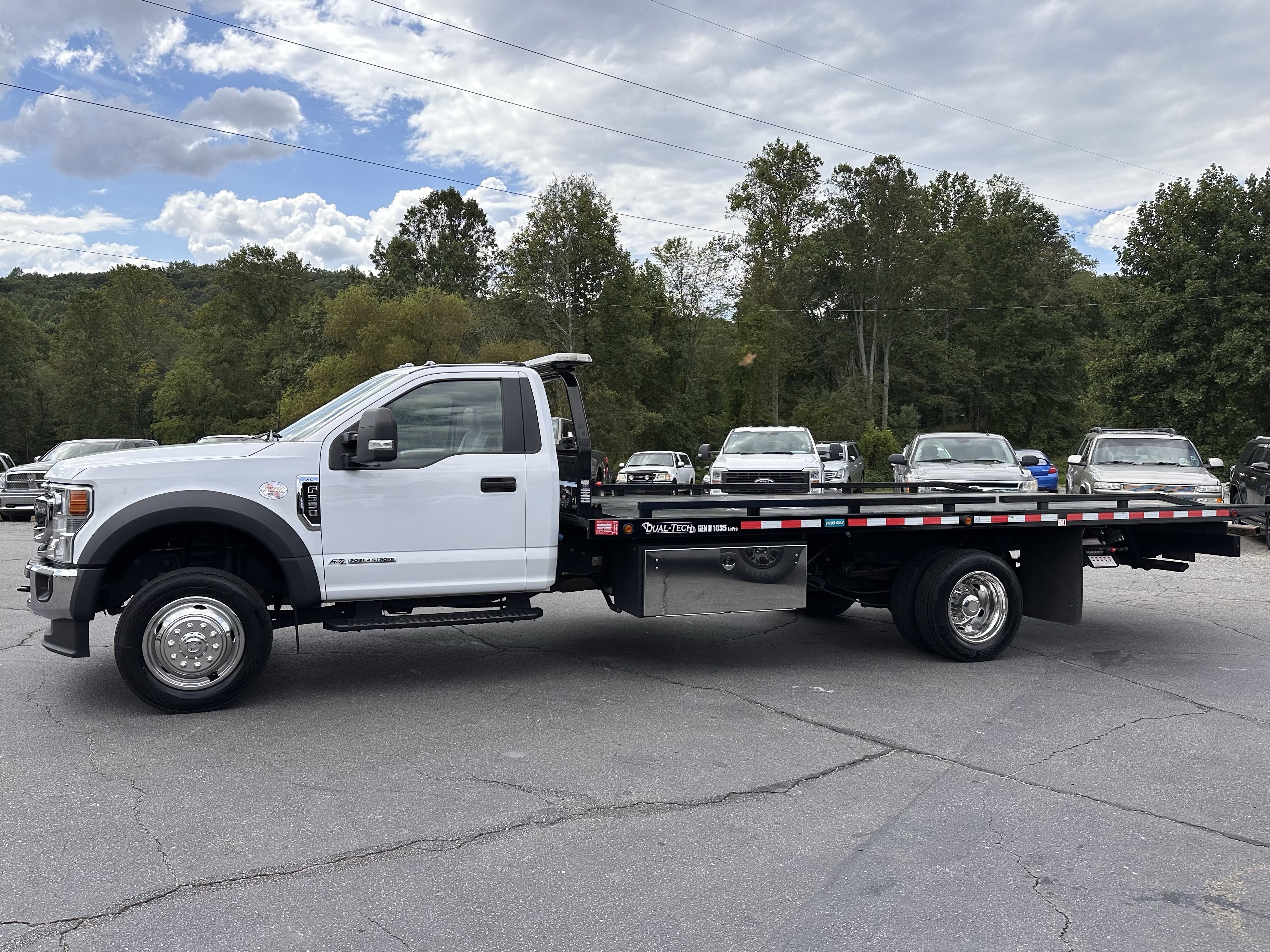 2022 Ford F-550 Super Duty Chassis Cab XL's photo