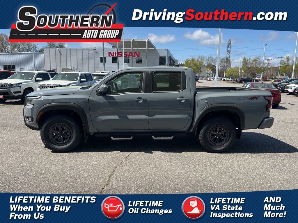 2025 Nissan Frontier PRO-4X's photo