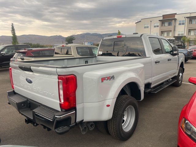 2026 Ford F-350 photo 3