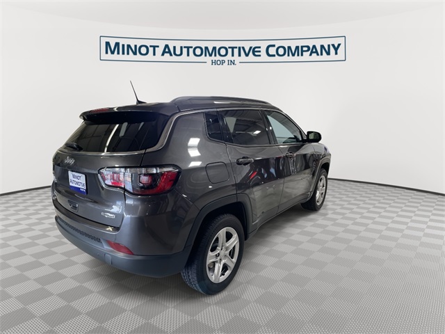 2024 Jeep Compass Latitude photo 4