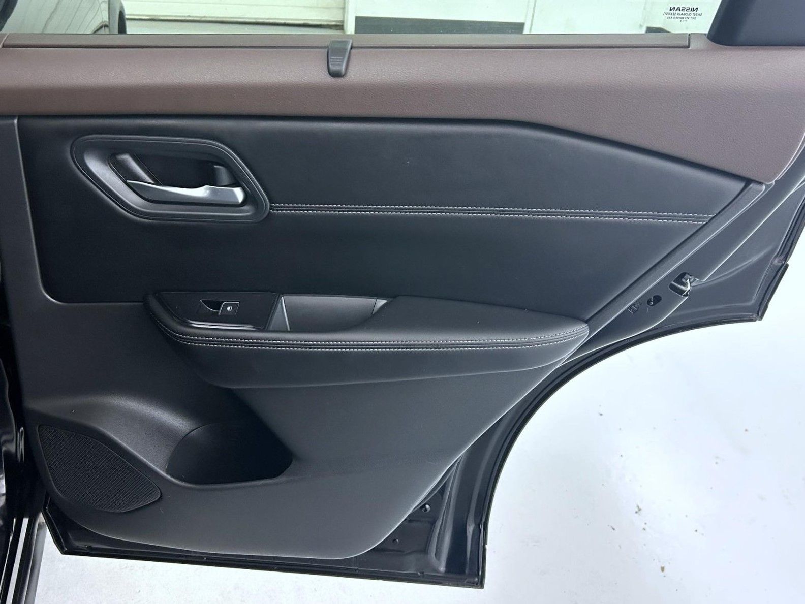 2023 Nissan Rogue SL photo 17