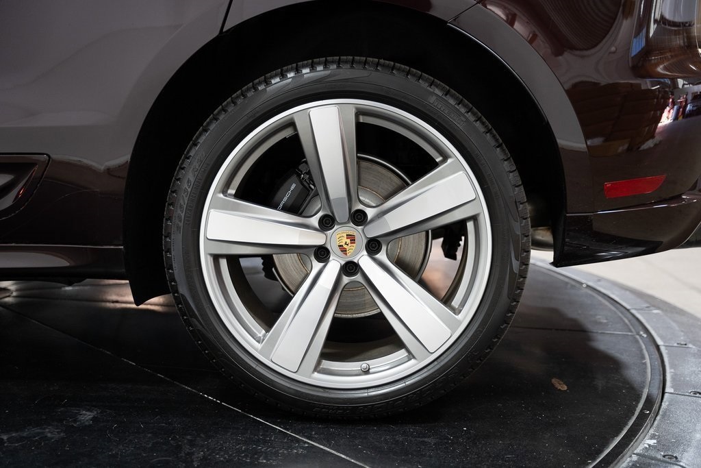 2024 Porsche Macan photo 9