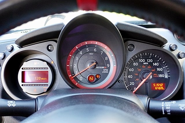 Used 2020 Black Nissan Nismo image 37