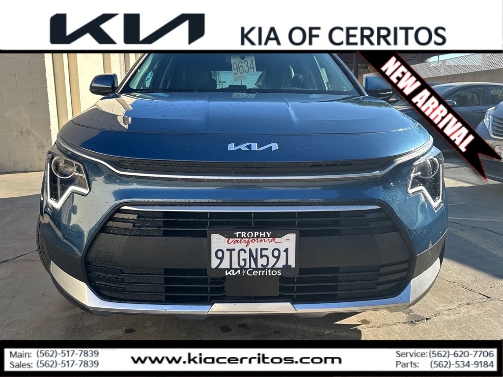 2025 Kia Niro EX photo 2