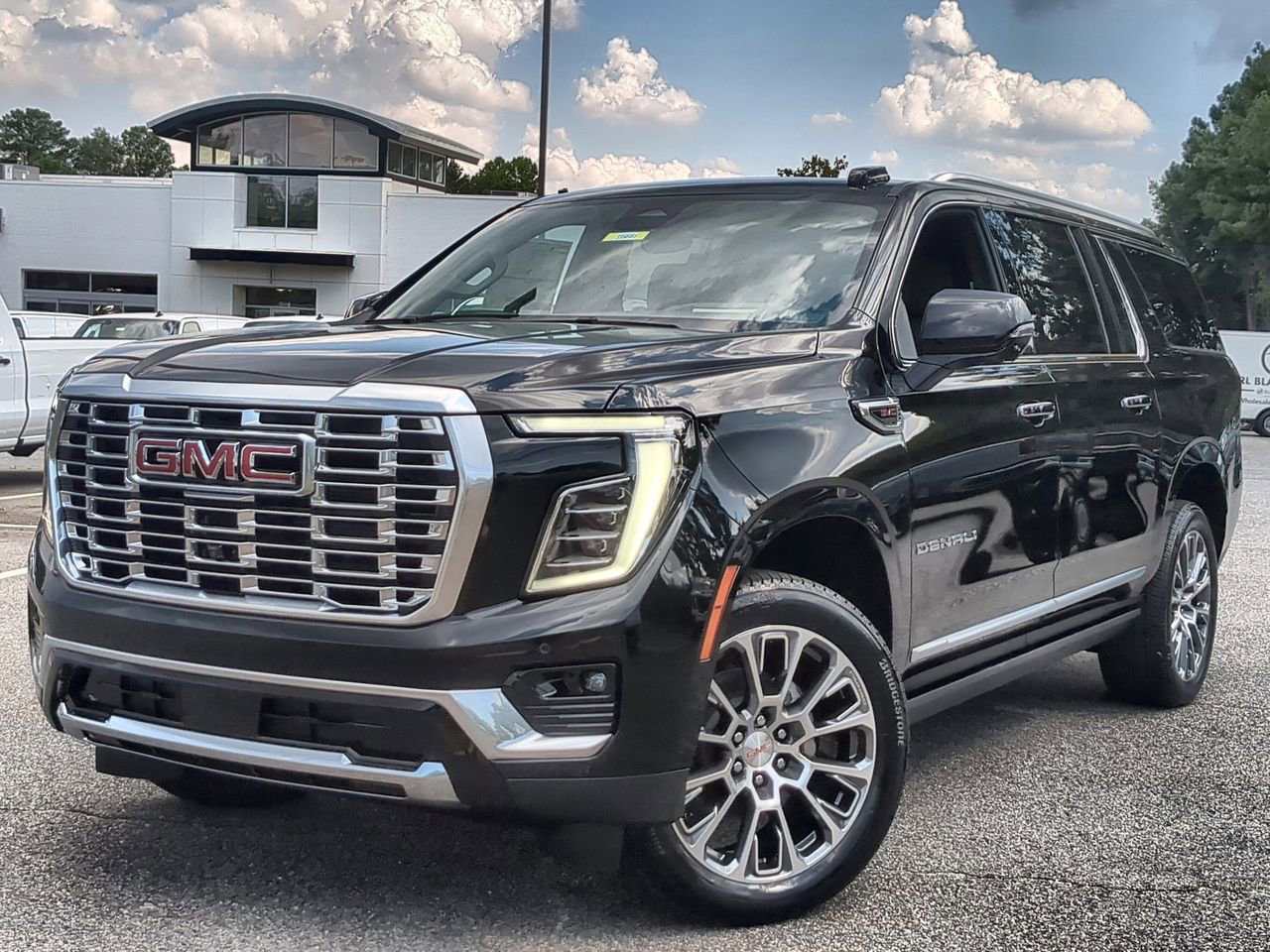2025 GMC Yukon XL Denali's photo