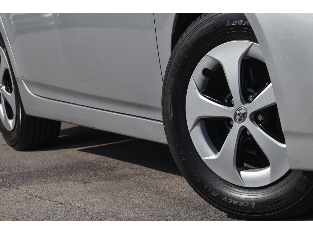 2015 Toyota Prius Two photo 10