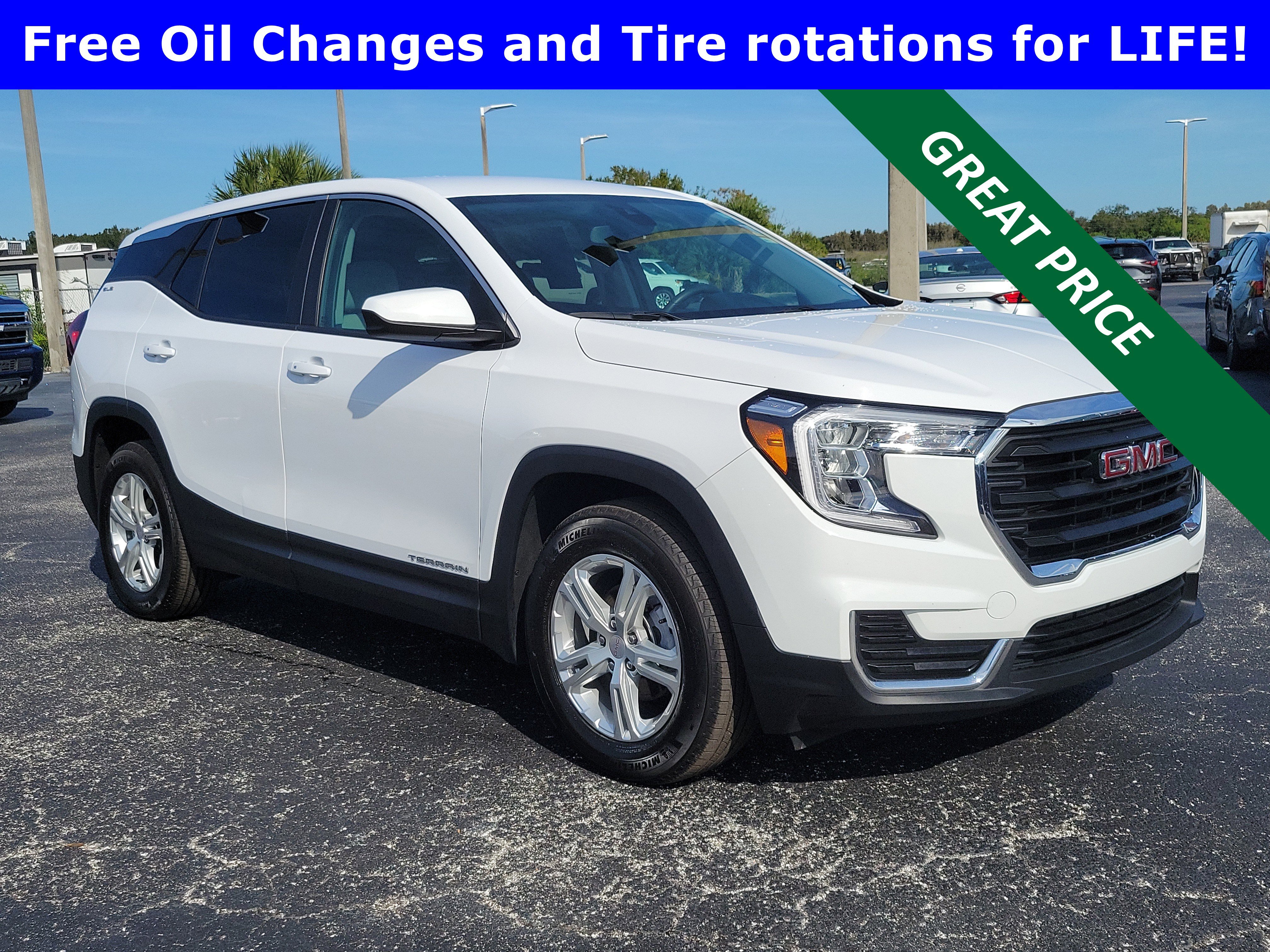 2024 GMC Terrain SLE's photo