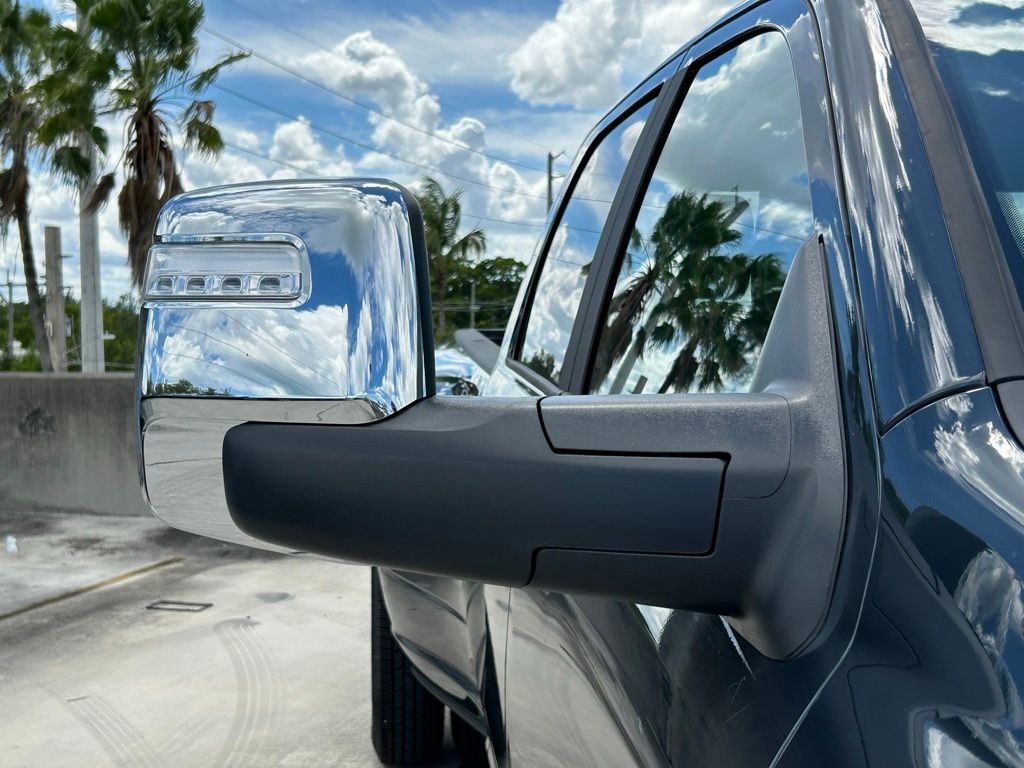 2025 Ram 3500 Laramie photo 29