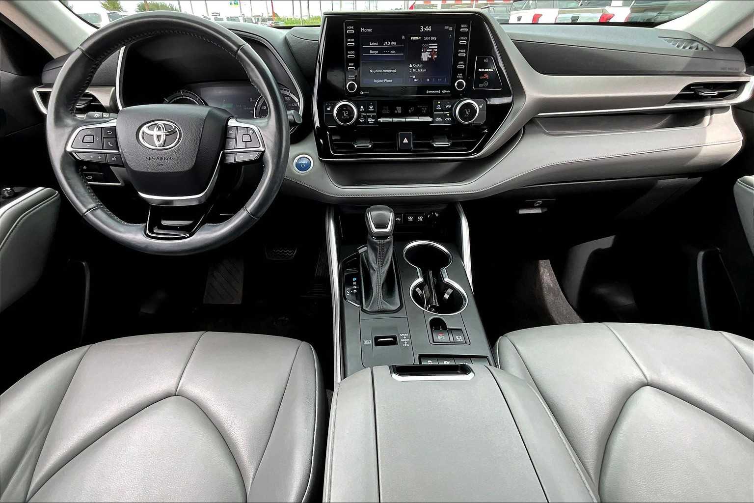 2021 Toyota Highlander Hybrid XLE photo 14