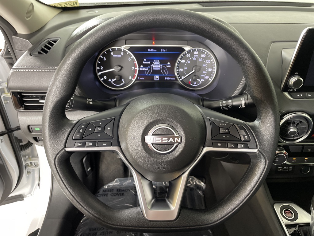 2025 Nissan Sentra SV photo 18