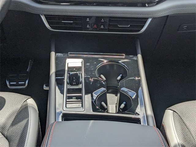 2025 Volkswagen Atlas Peak Edition SE photo 18