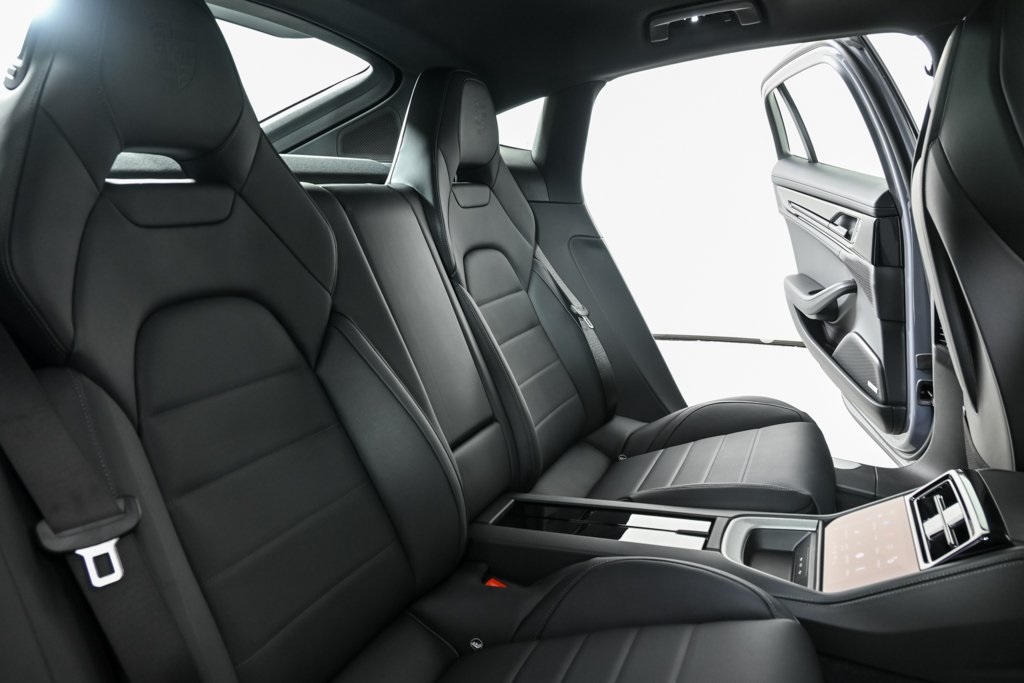 2025 Porsche Panamera Base photo 21