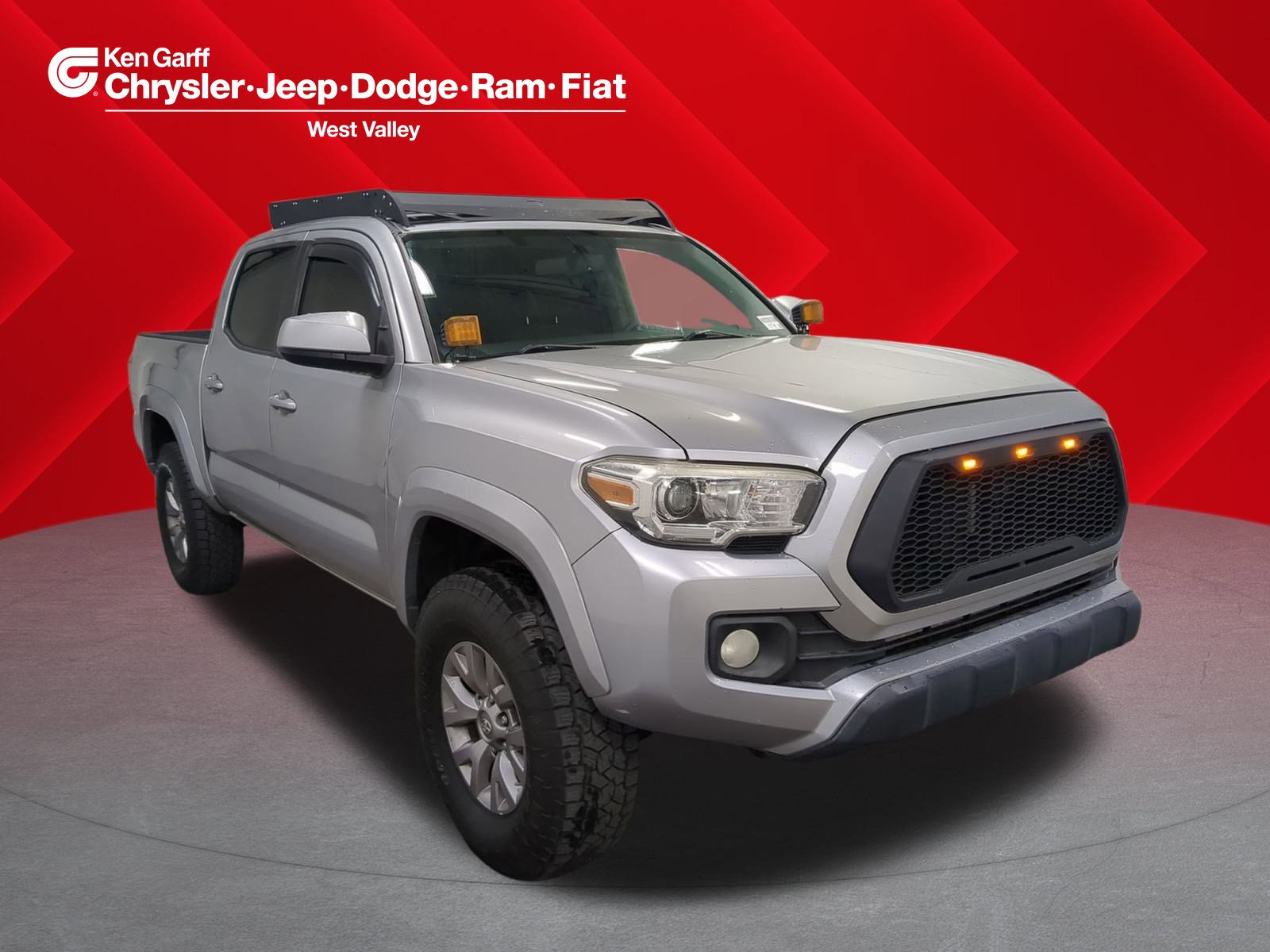 2017 Toyota Tacoma SR5's photo