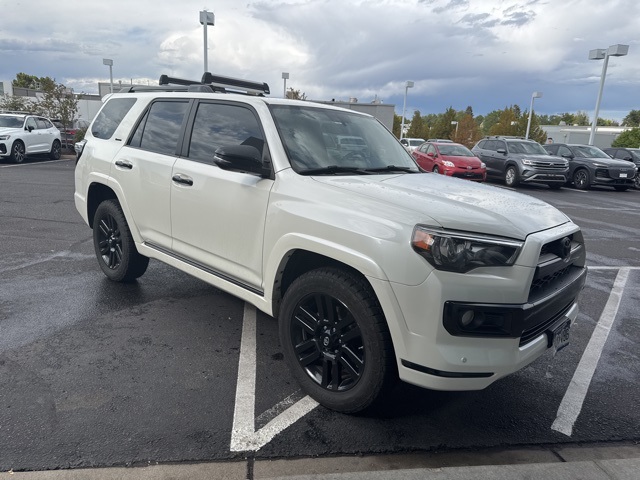 2015 Toyota 4Runner Limited 4WD photo 2