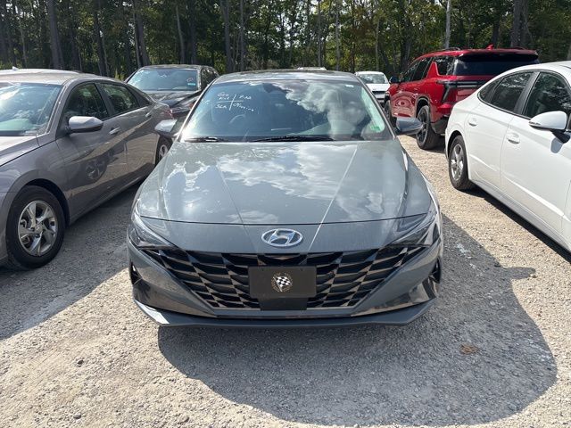 2022 Hyundai Elantra Limited photo 5