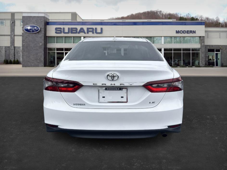 2023 Toyota Camry LE photo 4