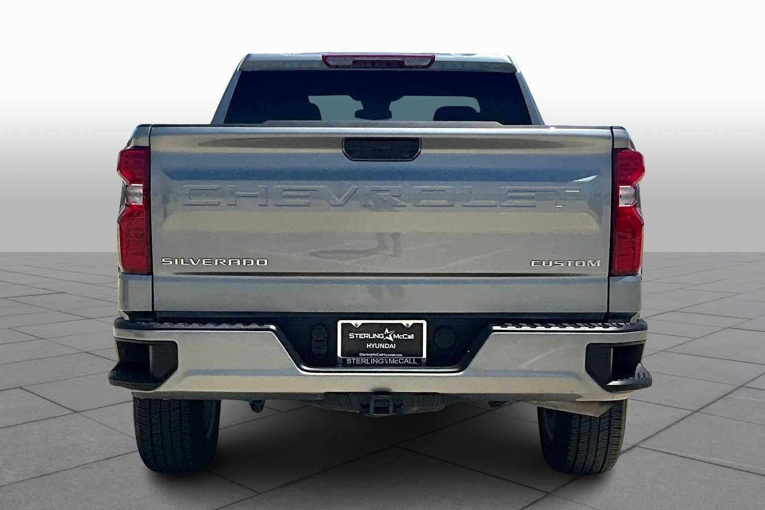 2025 Chevrolet Silverado 1500 Custom photo 7