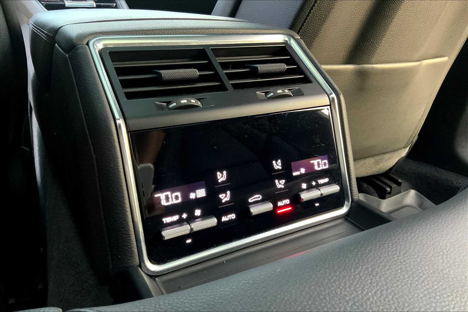 2020 Porsche Panamera 4 E-Hybrid photo 30