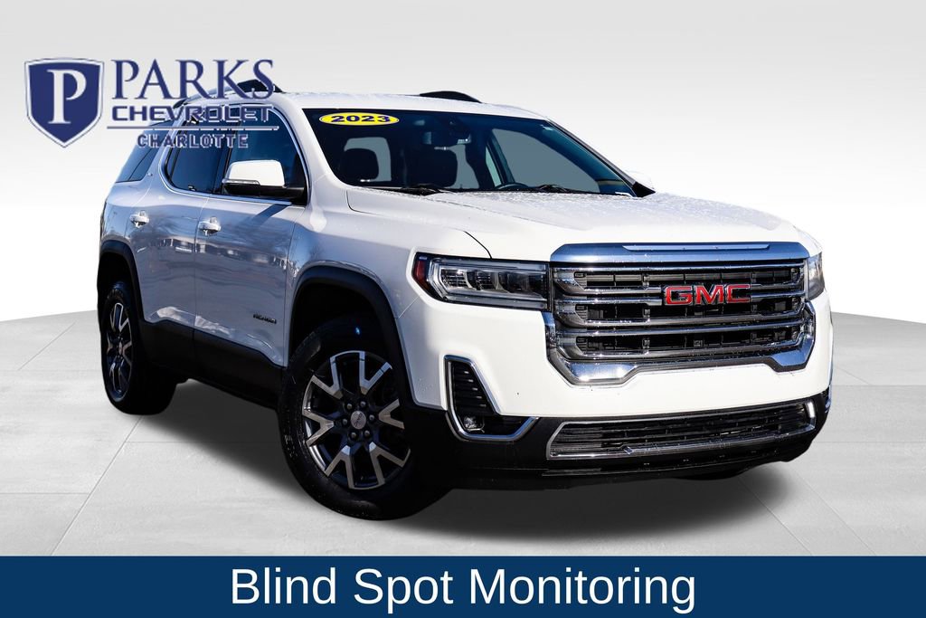 2023 GMC Acadia SLT's photo