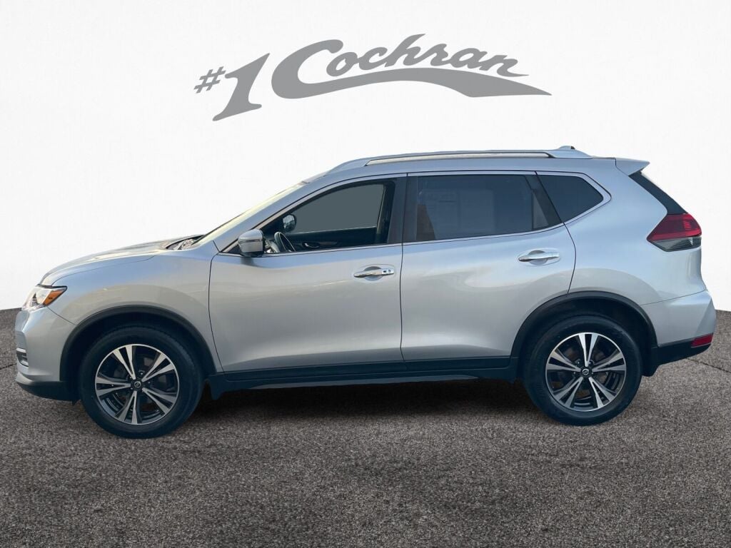 2019 Nissan Rogue SV photo 4