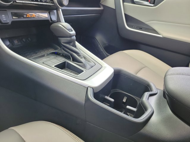 2024 Toyota RAV4 XLE Premium photo 26