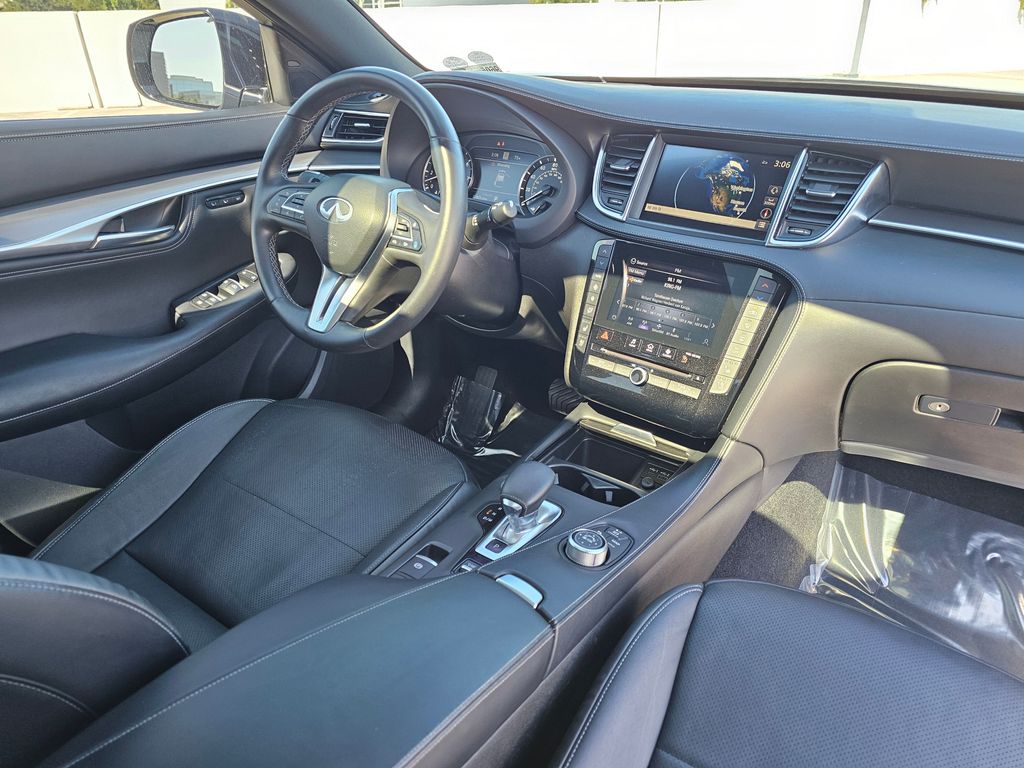 2022 Infiniti QX55 Essential photo 23