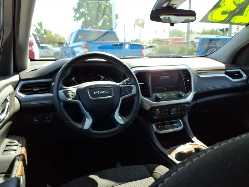 2023 Gmc Acadia SLE photo 9