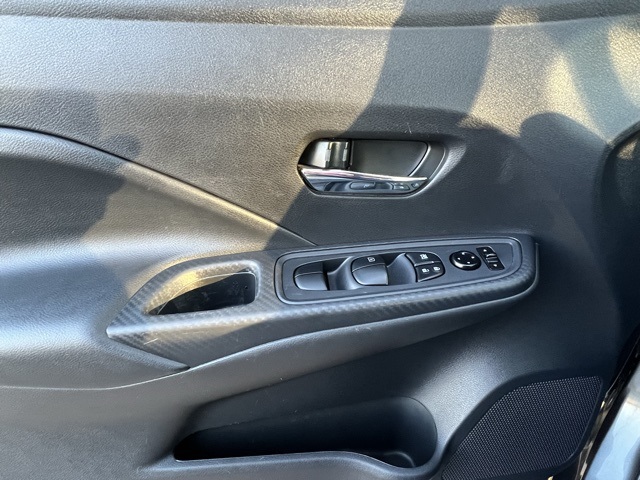 2024 Nissan Versa 1.6 SV photo 17