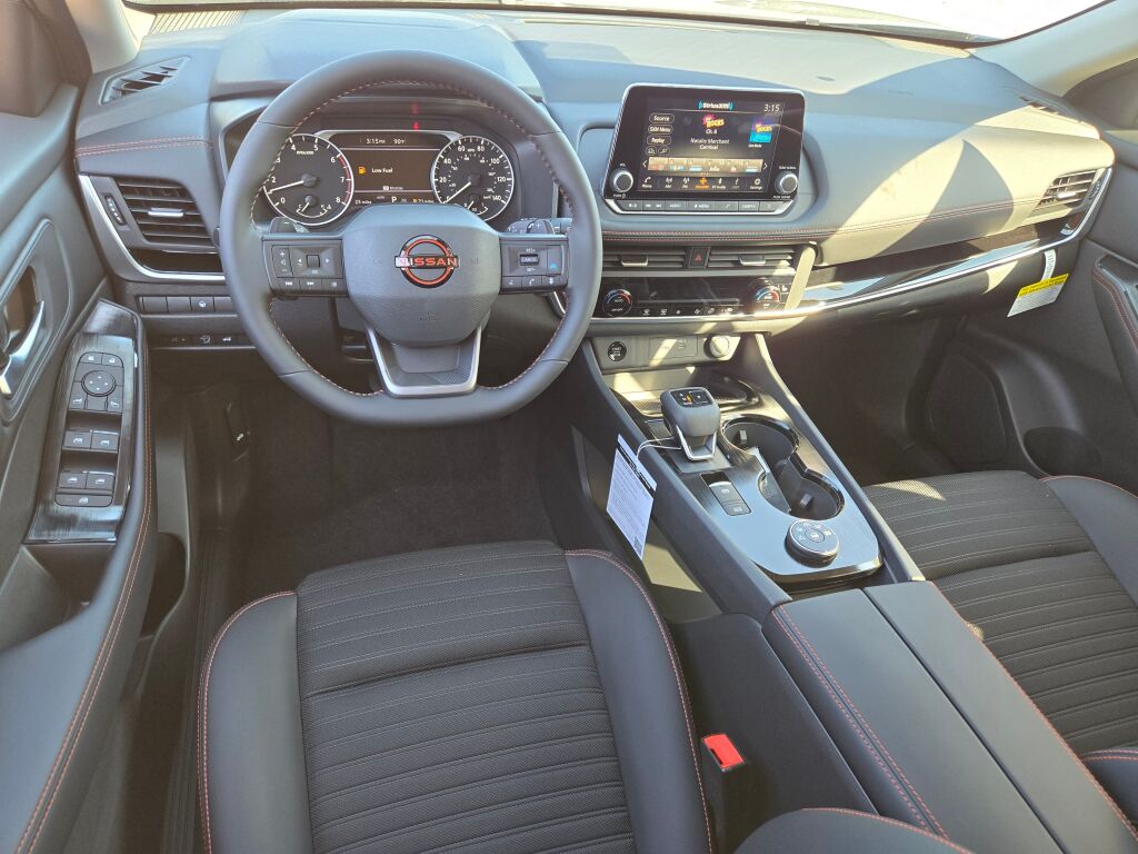 2026 Nissan Rogue SV photo 15