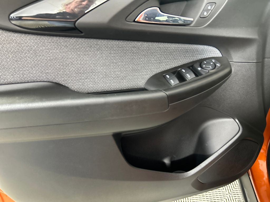 2023 Chevrolet Trailblazer LT photo 18