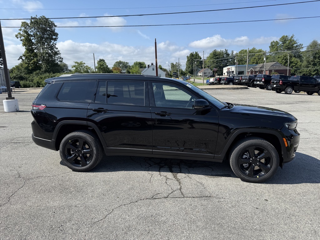 2025 Jeep Grand Cherokee Limited photo 5