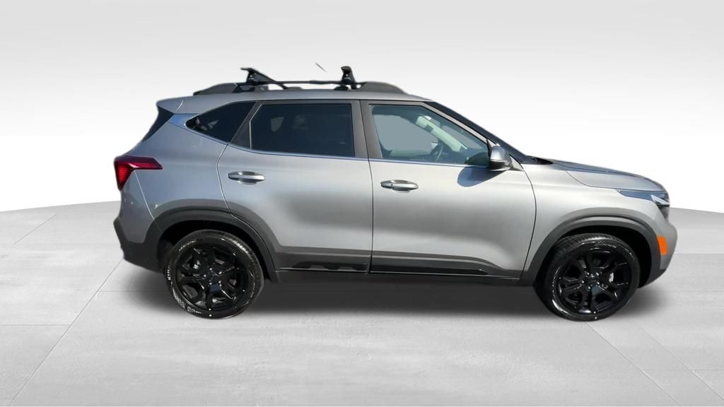 2025 Kia Seltos X-Line photo 3