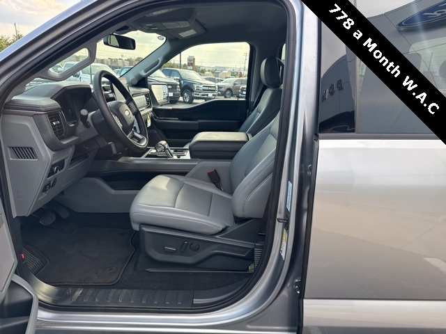 2025 Ford F-150 Lightning photo 12