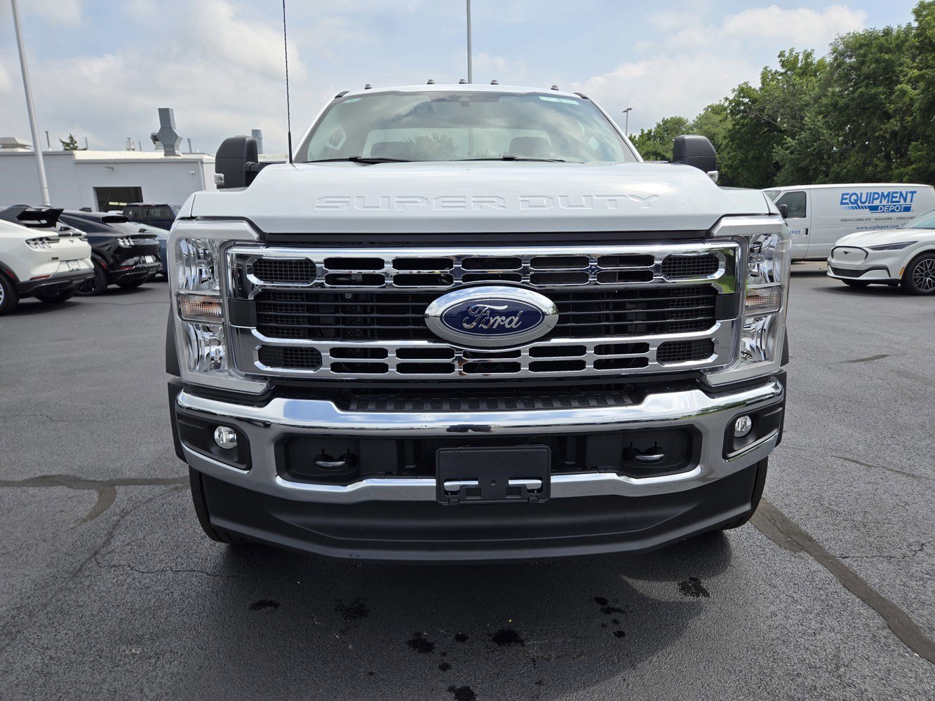 2025 Ford F-600 photo 23