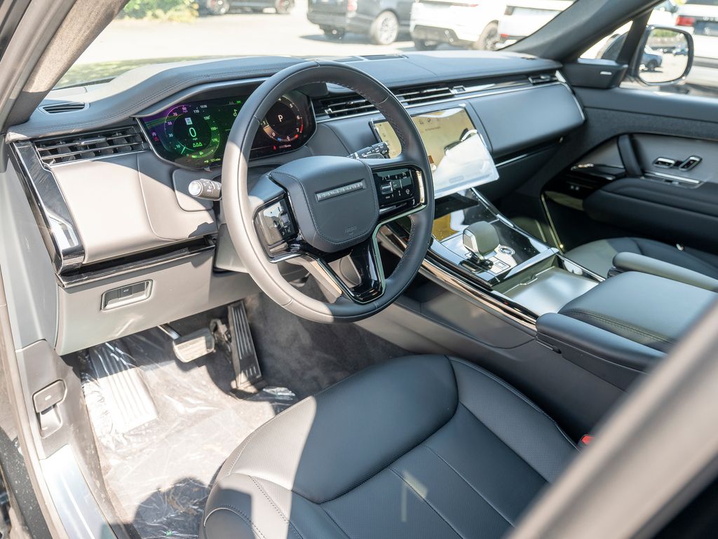 2025 Land Rover Range Rover Sport SE photo 11