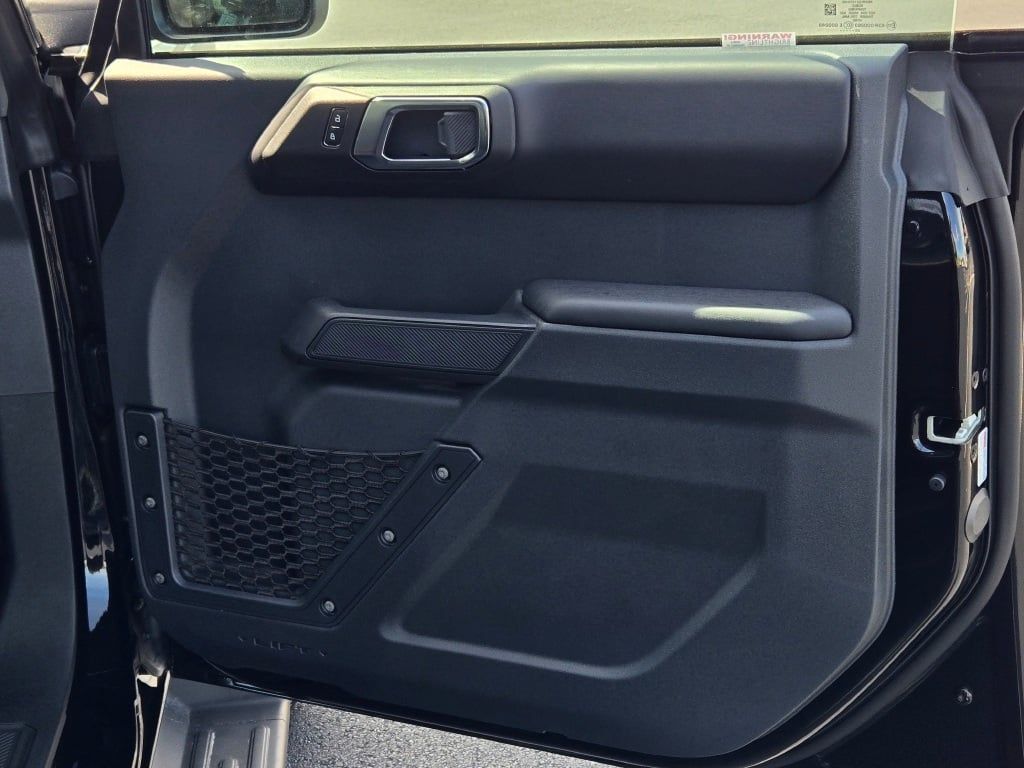 2025 Ford Bronco Outer Banks photo 4