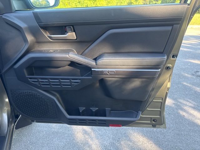 2024 Toyota Tacoma TRD Off-Road photo 9