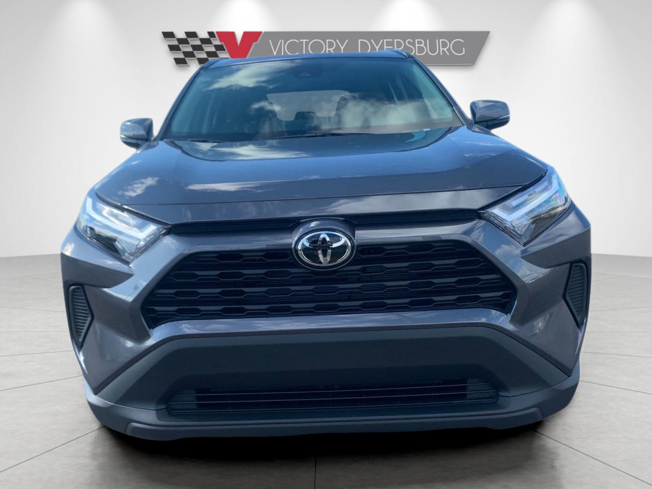 2025 Toyota RAV4 Hybrid XLE photo 2