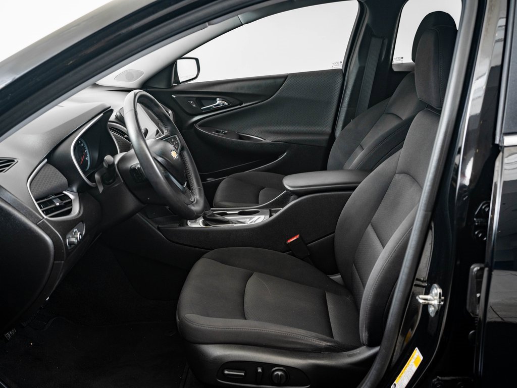2019 Chevrolet Malibu RS photo 19
