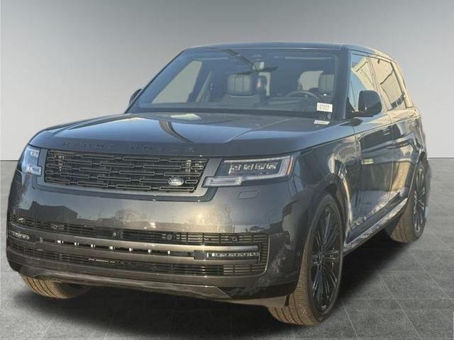 2025 Land Rover Range Rover SE's photo
