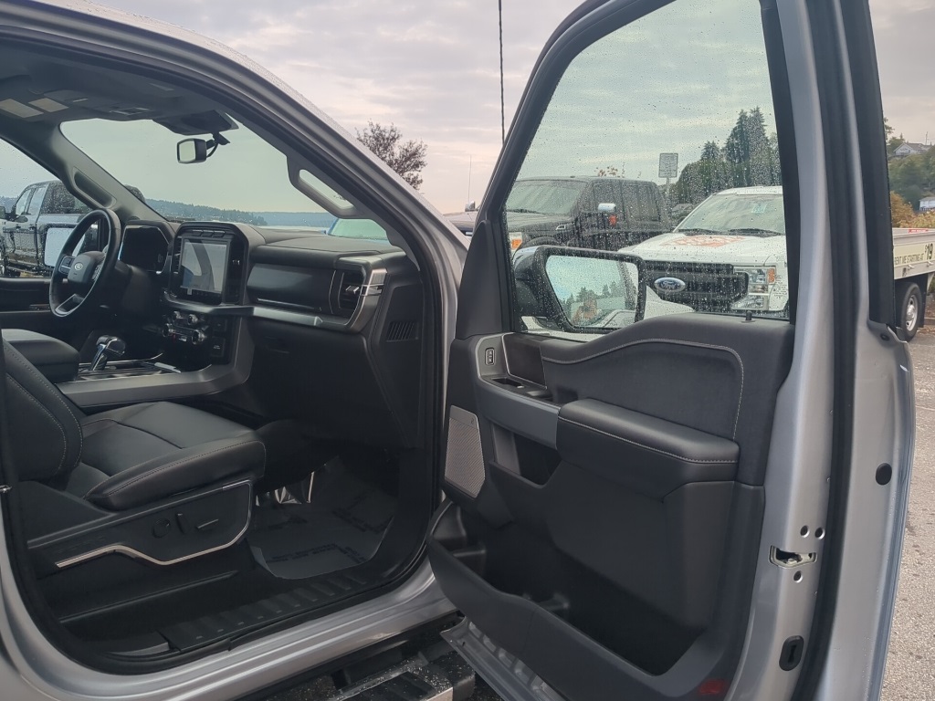 2023 Ford F-150 Lariat photo 9