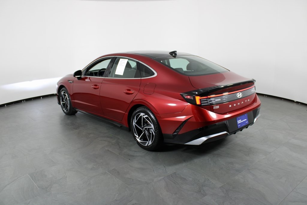 2024 Hyundai Sonata SEL Convenience photo 2