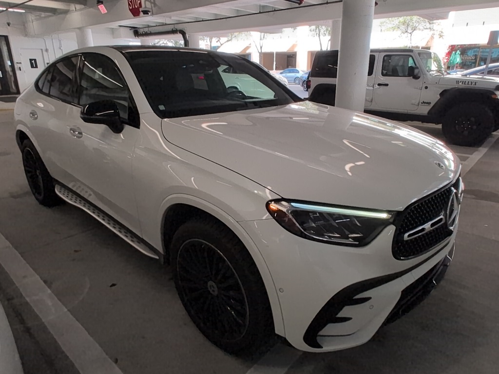 2024 Mercedes-Benz GLC Coupe GLC300's photo