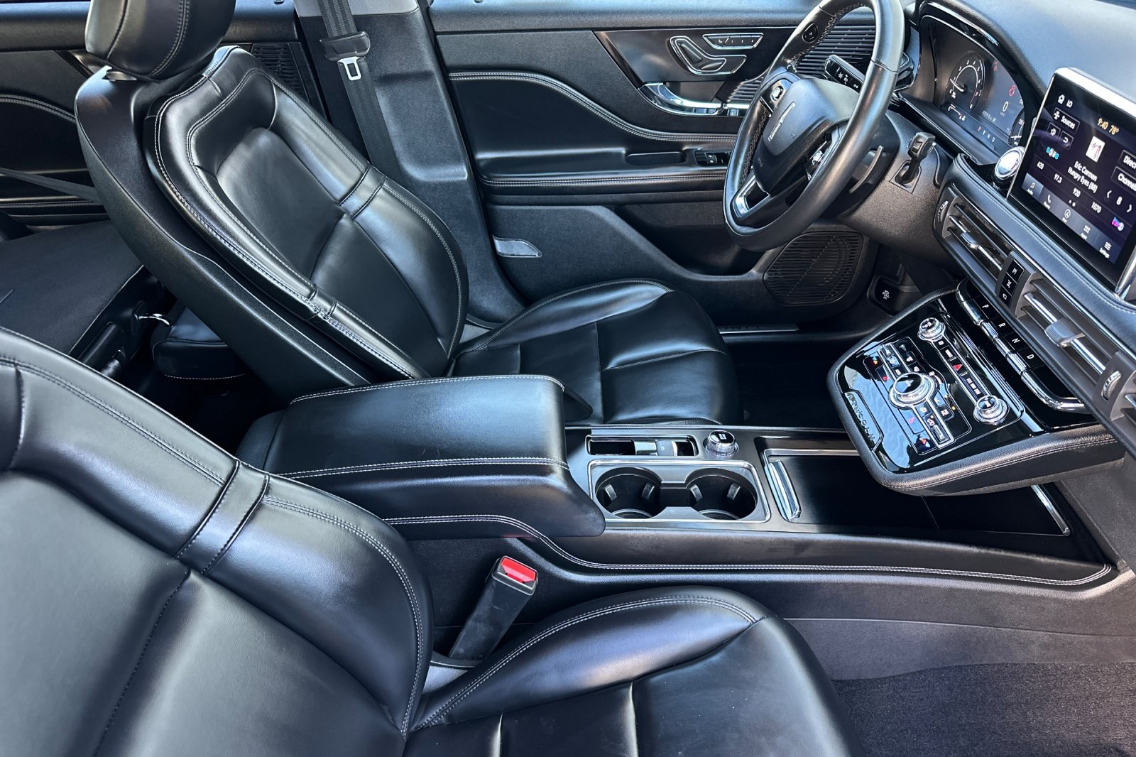 2021 Lincoln Corsair Standard photo 15