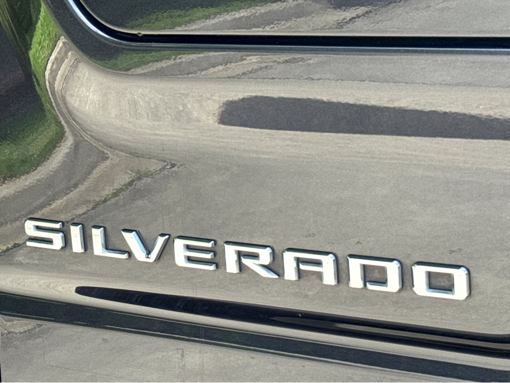 2023 Chevrolet Silverado 1500 Custom photo 25