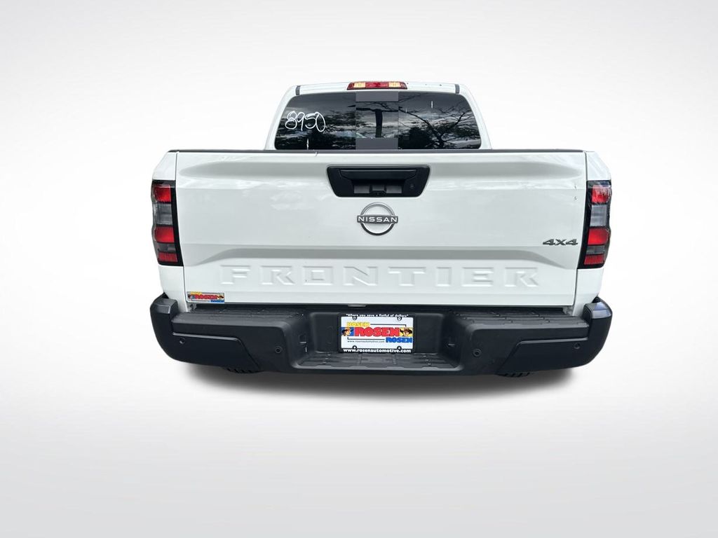 2025 Nissan Frontier S photo 4