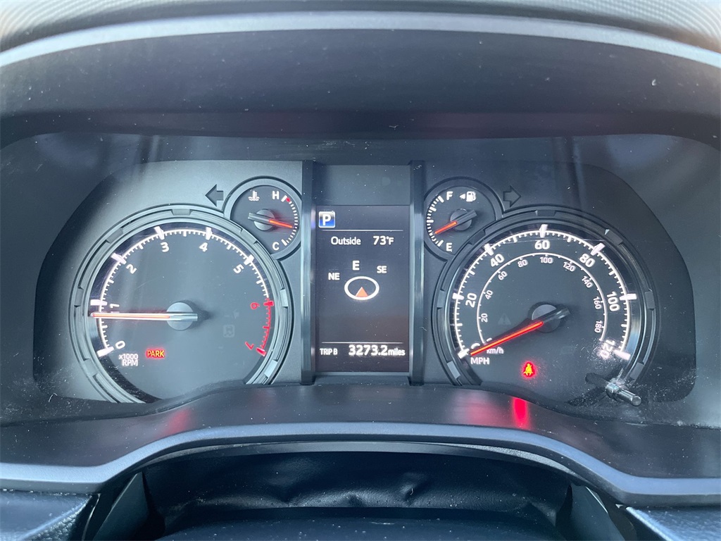 2022 Toyota 4Runner SR5 Premium photo 11