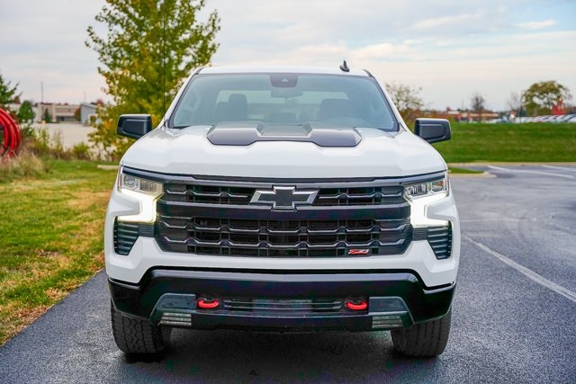 2024 Chevrolet Silverado 1500 LT Trail Boss photo 3